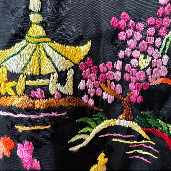 Vintage Golden Bee Black Rayon Robe Kimono w/ Bonsai Willow Pagoda Embroidery sm - Picture 3 of 6